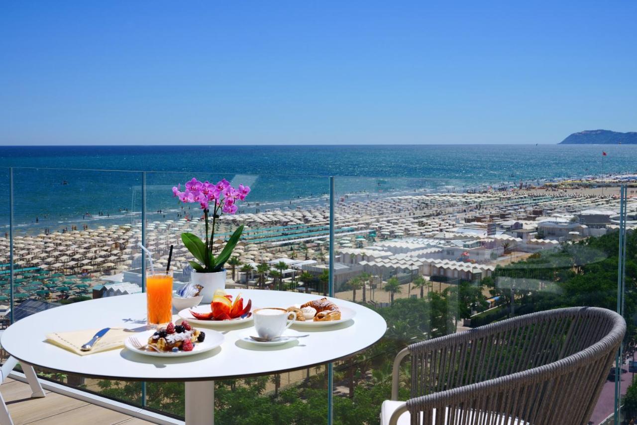 Atlantic Hotel & Spa Riccione Esterno foto