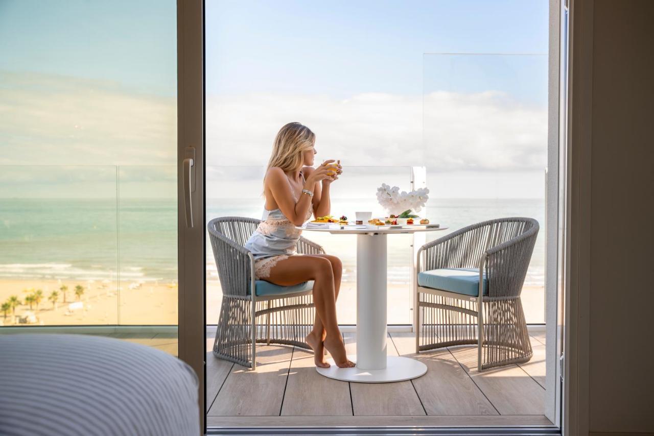 Atlantic Hotel & Spa Riccione Esterno foto
