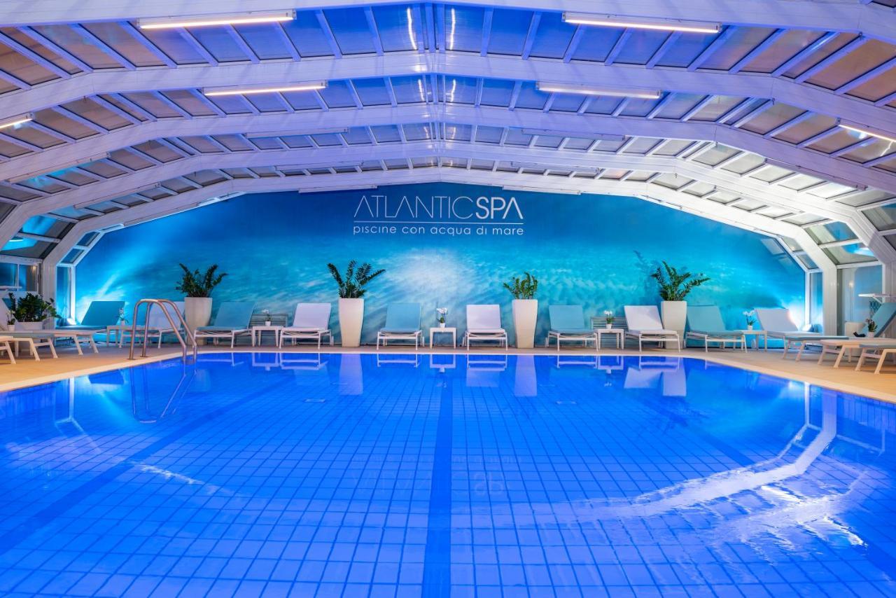 Atlantic Hotel & Spa Riccione Esterno foto