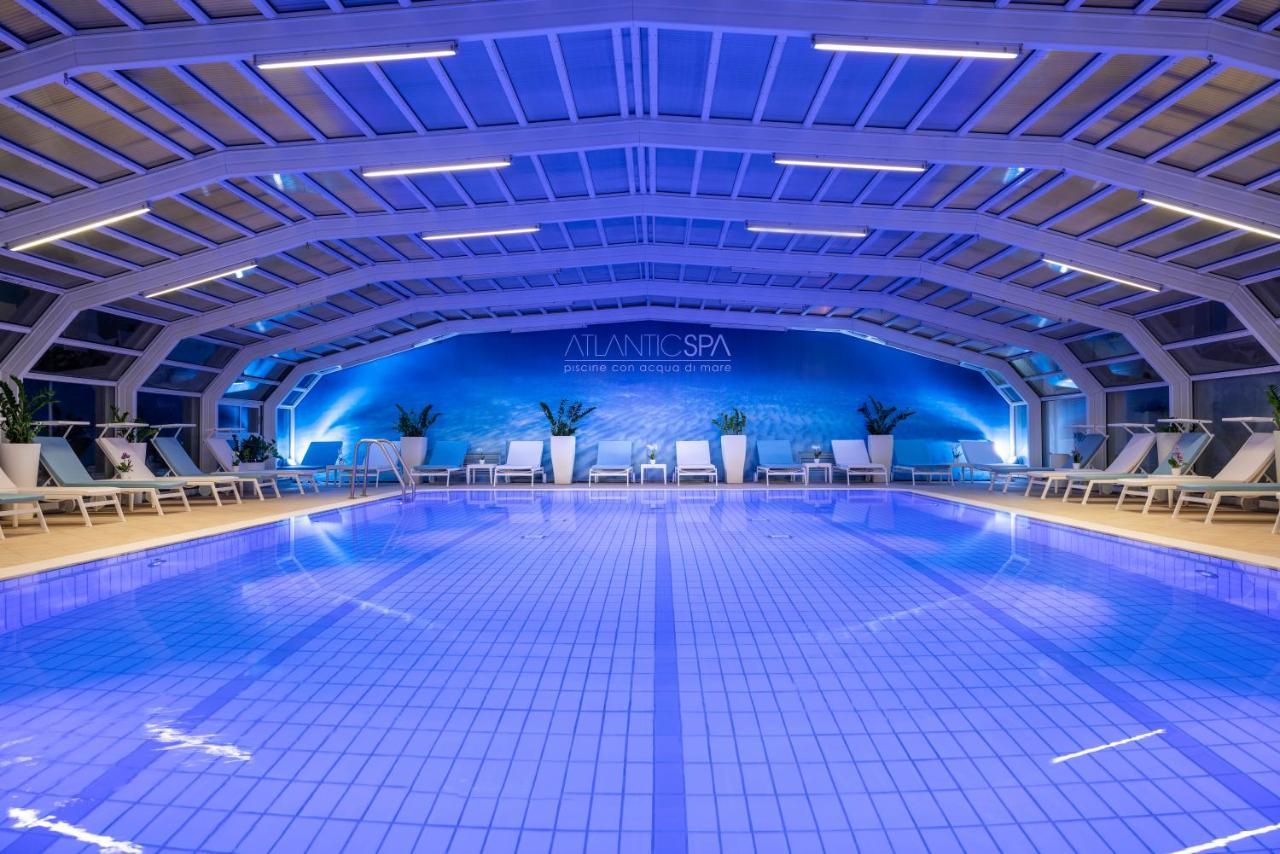 Atlantic Hotel & Spa Riccione Esterno foto
