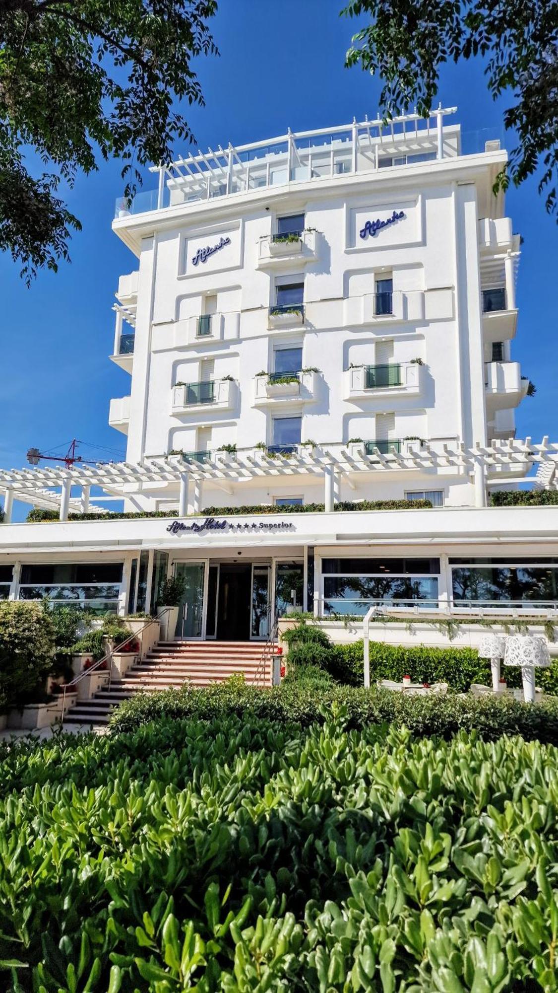 Atlantic Hotel & Spa Riccione Esterno foto