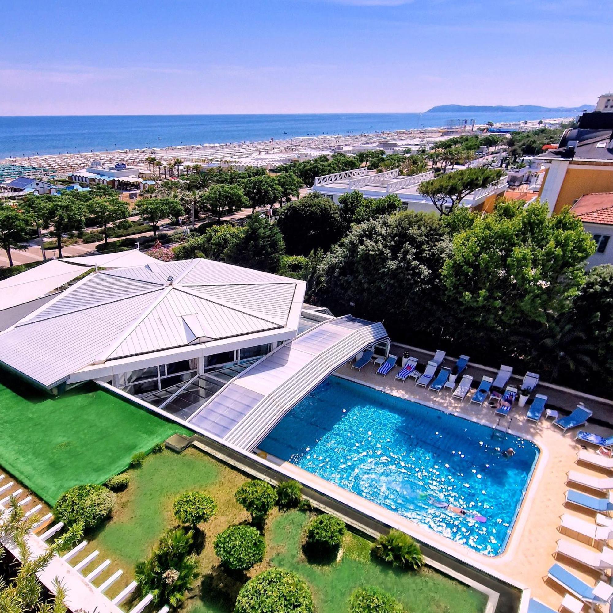 Atlantic Hotel & Spa Riccione Esterno foto
