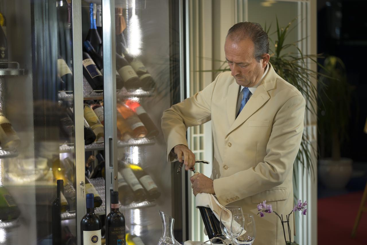 Atlantic Hotel & Spa Riccione Esterno foto